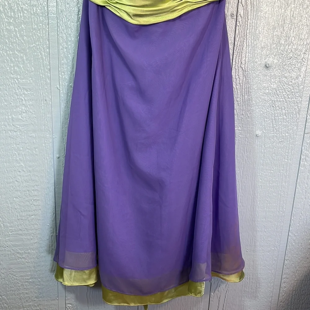 Semi formal dress size 8 - Picture 3 of 10